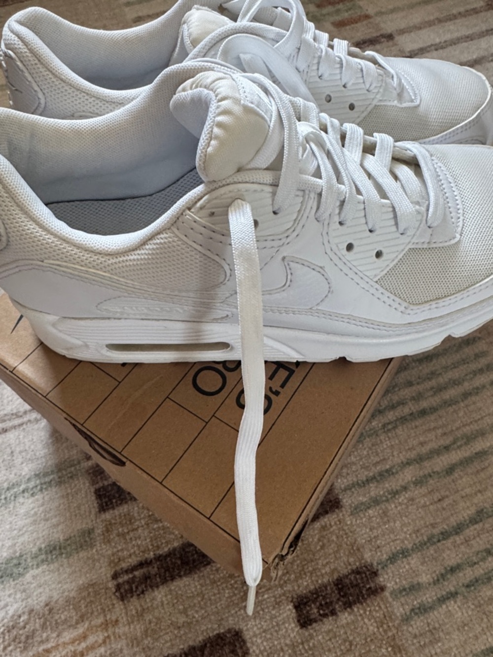 Nike Women’s Airmax 90 size 10 white - Picture 7 of 8
